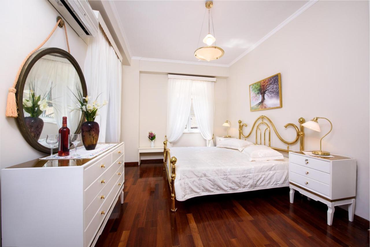 The Old Mansion Apartment *